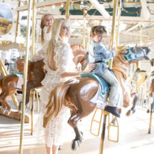 Kameron Westcott with her kids, Top image courtesy of Kristen Beinke Photography