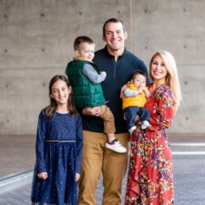 Jackie Hoermann-Elliott with family