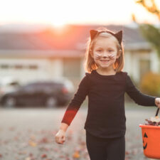 Halloween costumes, last minute, homemade, iStock