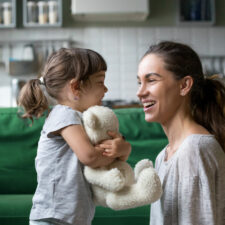 iStock, mother daughter with teddy bear,