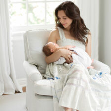 Mi Golondrina's Cristina Lynch with son, photo courtesy of Lindsey Shelley