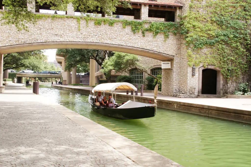 Gondola Adventures, photo courtesy of C. Wilson Photography