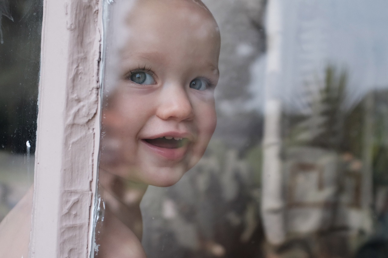 Nick Prendergast photo of baby, photographer tips on how to take the best photos of your kids
