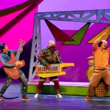 Pete the Cat at Dallas Children's Theater, photo courtesy of Sylvia Elzafon Photography
