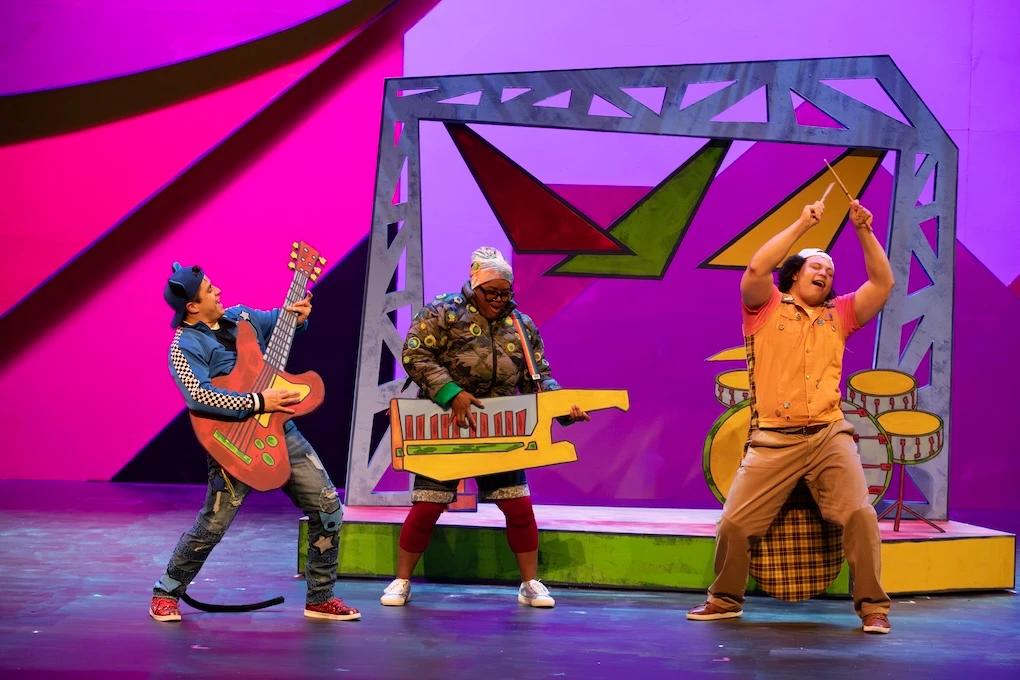 Pete the Cat at Dallas Children's Theater, photo courtesy of Sylvia Elzafon Photography