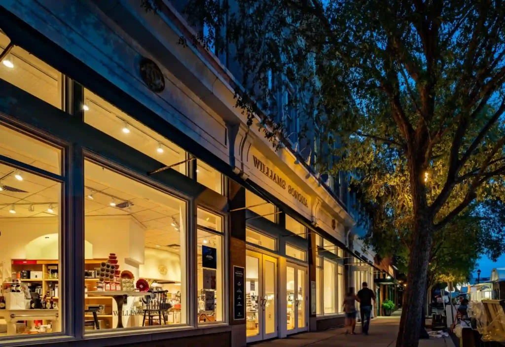 Southlake Town Square, for neighborhood guide to Southlake, Texas