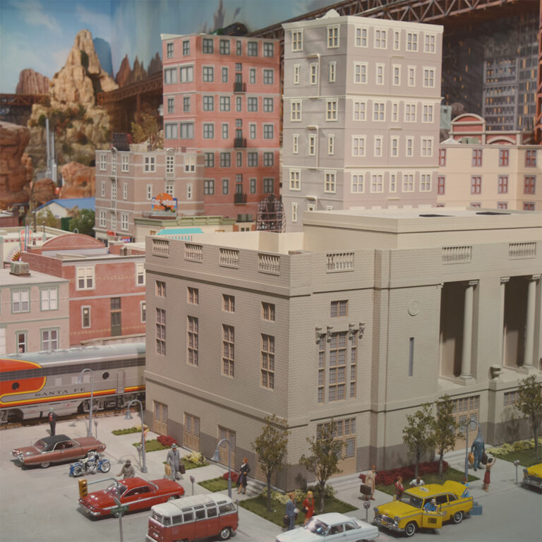 traintopia 1080x1080 2 768x768