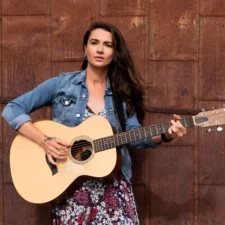 Fort Worth singer/songwriter Lisa Renee Smith, photo courtesy Michael Vines