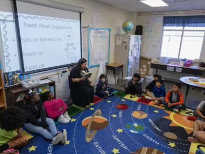 Dana Altamirano reads “The Wild Robot” to fourth graders at West Avenue Elementary School in Waco