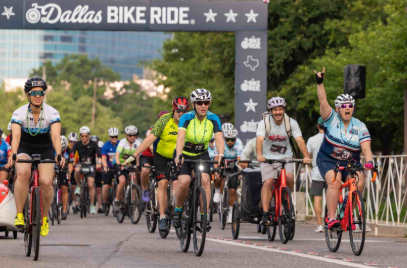 A group of bicyclists starting the race in annual Dallas Bike Ride